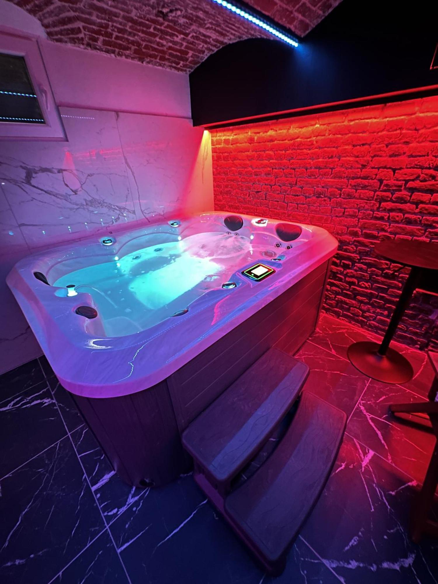 Le Bijou - Appartement, Sauna Et Jacuzzi - Lille Eksteriør bilde