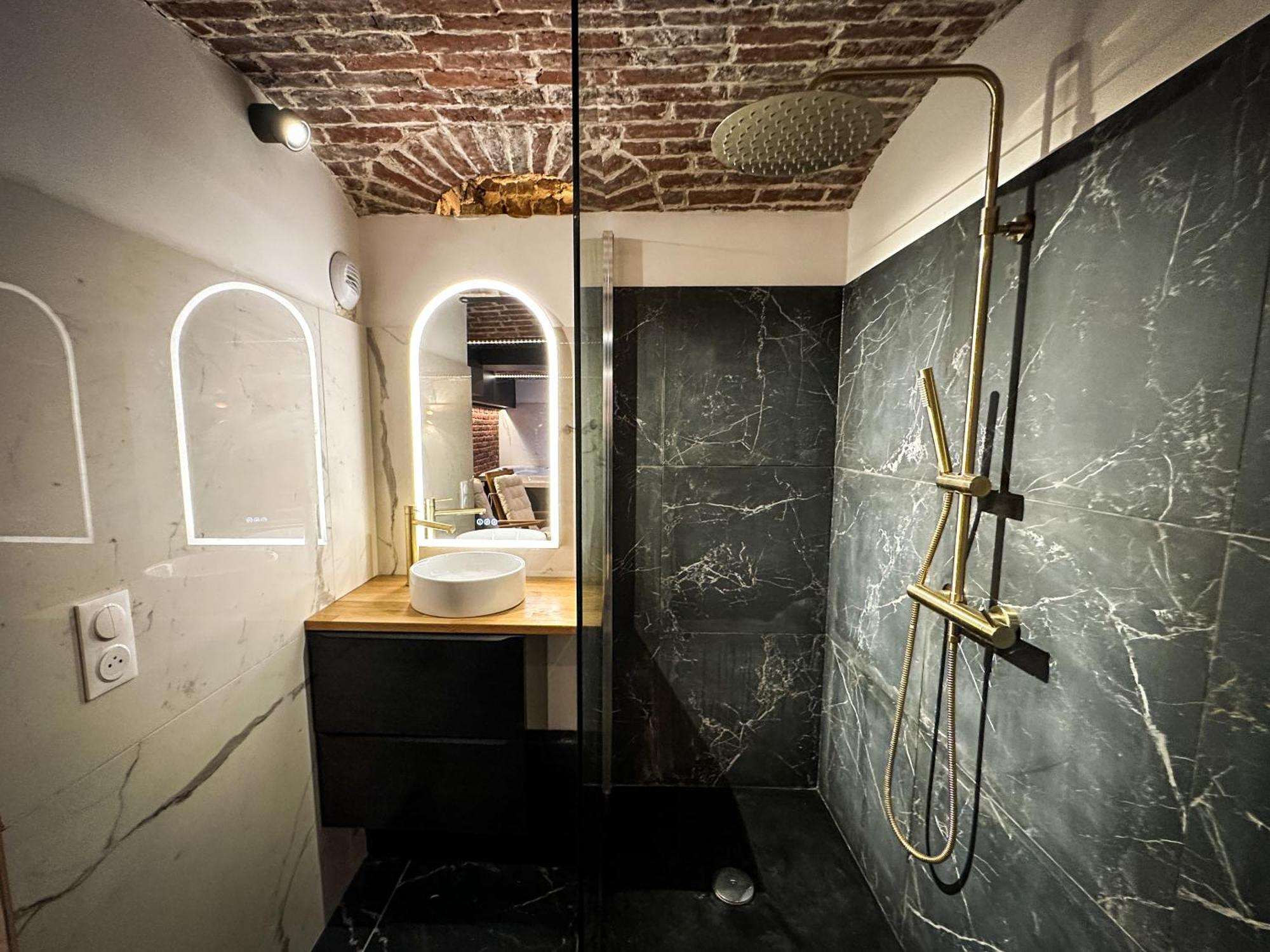 Le Bijou - Appartement, Sauna Et Jacuzzi - Lille Eksteriør bilde